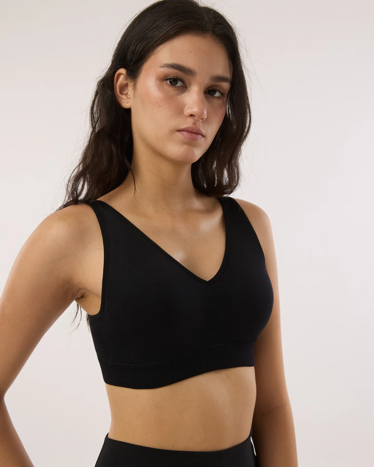 Seamless V-Neck Bra with Back Closure 9178 - Image 10